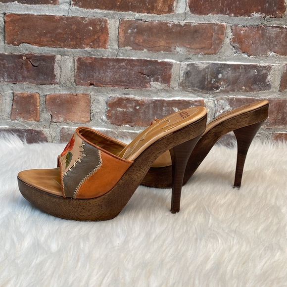 Pazzo Embroidered Leather Platform Wood Heel Sandals, Size 8.5M - Picture 4 of 16